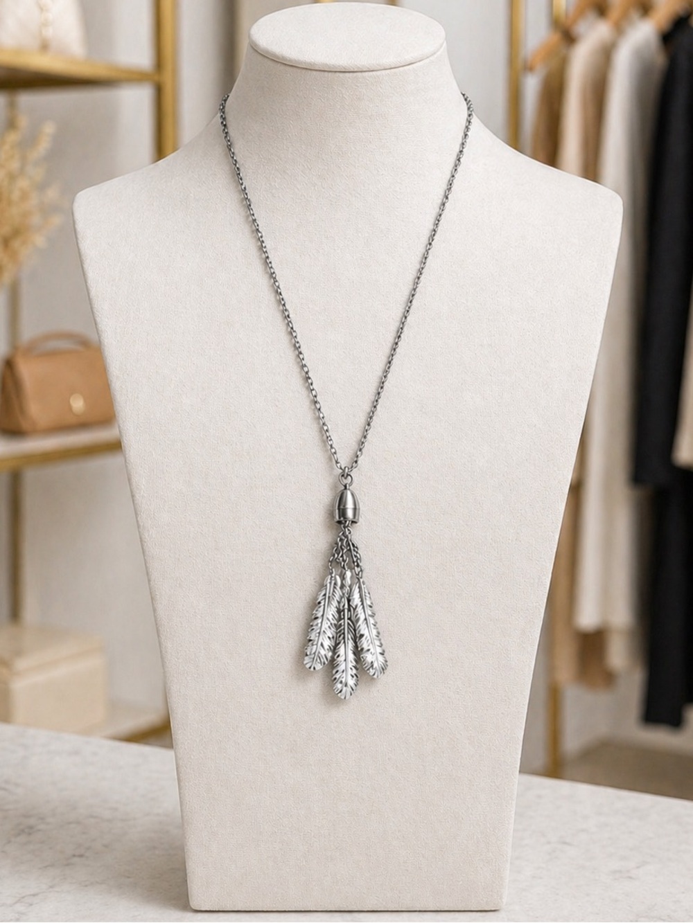 Elegant Silver Pendant Necklace